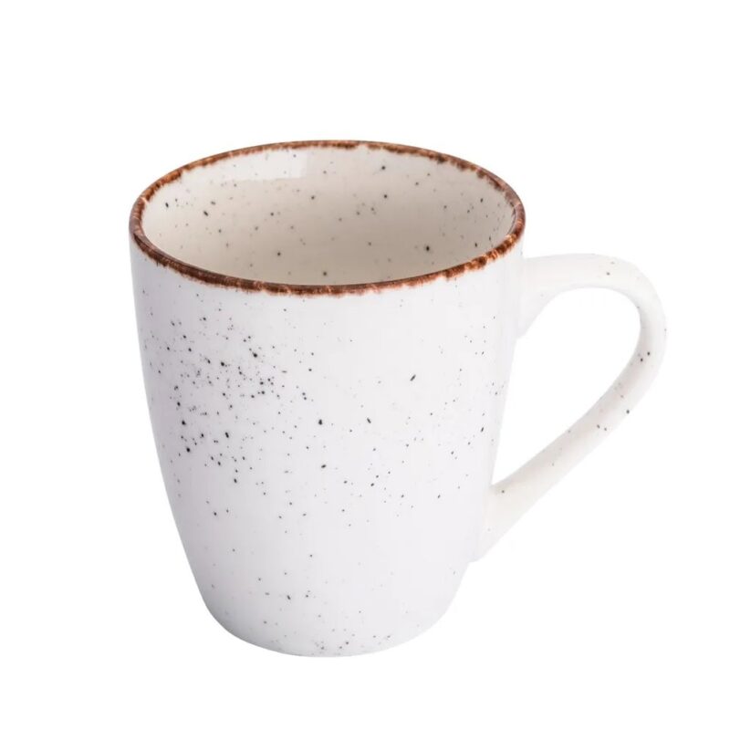 Biała ceramiczna kubek z brązową obwódką i czarnymi plamkami, design rustic, idealny do kawy, herbaty i napojów, dekoracyjna zastawa stołowa, Domowy Zakątek.