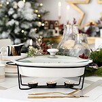 Atrakcyjny prezent na święta, zestaw do podgrzewania potraw, elegancka zastawa stołowa na Boże Narodzenie, dekoracje świąteczne, zimowe trendy w domu i kuchni, Domowy Zakątek, luksusowe akcesoria do kuchni, motyw świąteczny, aranżacja świątecznego stołu, białe naczynia z złotymi akcentami, dekoracje bożonarodzeniowe, świąteczne inspiracje kuchenne, eleganckie dodatki do domu, bożonarodzeniowa dekoracja stołu, nowoczesny design kuchni, stylowa zastawa na święta, artykuły domowe do świątecznej aranżacji, funkcjonalne naczynia ceramiczne, świąteczna atmosfera w domu, domowe ciepło i elegancja, zestaw zastawy świątecznej aury.