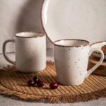 Lubiane kubki ceramiczne do kawy i herbaty, elegancki zestaw z naturalnym designem, idealne do codziennego użytku w domu i na prezent.