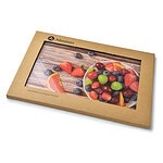 Borówkowe, truskawkowe i zielone winogrona na desce do krojenia Allesken, naturalne akcesoria kuchenne, dekoracja do domu, idealne na prezent, drewniana powierzchnia, nowoczesny design, Domowy Zakątek, najwyższa jakość optima.