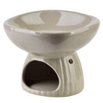 Płyn do aromaterapii w kominku ceramicznym, zapach relaksu, relaksujący aromat, zapach spa, ozdoba do domu, aromaterapia, relaks, domowa przestrzeń, naturalne zapachy, dekoracja wnętrz.