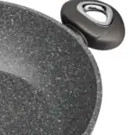 Akrylowa patelnia granitowa z uchwytem, dekoracja kuchni, solidne naczynie do smażenia, trwała powierzchnia nieprzywierająca, nowoczesny design, wysokiej jakości, idealna do codziennego użytku.