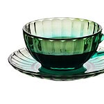 Szkło z zielonym glaze'm, filiżanka i spodek w stylu artystycznym, ręcznie wykonane, idealne na całą kawę lub herbatę, elegancki element zastawy stołowej, ozdobny akcent do domu.