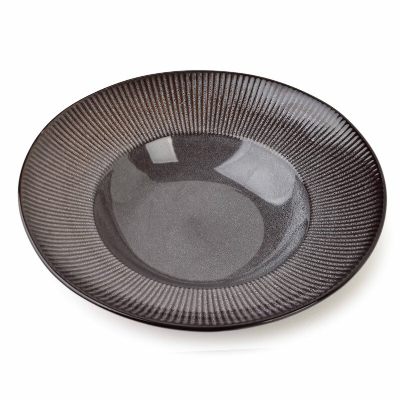 Czarna ceramiczna miska dekoracyjna z teksturą na obrzeżach, elegancka zastawa stołowa do domu, nowoczesny design, idealna na co dzień i specjalne okazje, wysoka jakość ceramiczna.