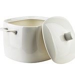 Wyjątkowy ceramiczny garnek z pokrywką—idealny do domowych zup, gulaszów i pieczenia. Stylowy i funkcjonalny, dodaje uroku każdej kuchni, zapewnia równomierne rozprowadzanie ciepła i trwałość na lata.