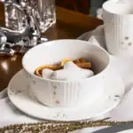 śliwka w śmietanie, dekoracja świąteczna, bożonarodzeniowa, zimowa, świąteczne słodkości, produkty spożywcze, Boże Narodzenie, deser, snack, kuchnia polska, domowe wypieki.