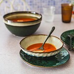 Naturalne naczynia ceramiczne do domu zakątek polski produkty ceramiczne do jadalni i kuchniKolorowe i ręcznie wykonane naczynia ceramiczne od Domowy Zakątek, idealne do serwowania zup i potraw, dodające uroku każdemu wnętrzu i posiłkowi, szeroka oferta produktów ceramicznych na polskim rynku.